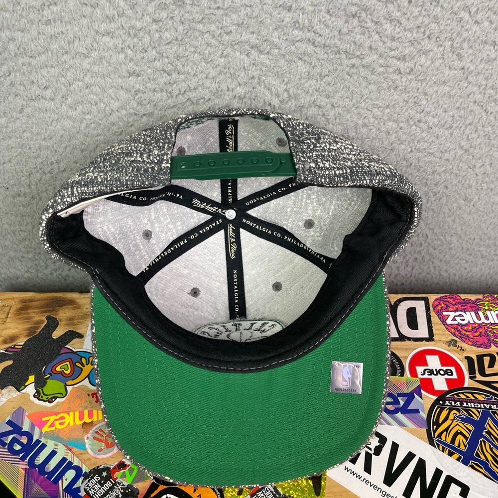 Boston Celtics Mitchell‎ & ness SnapBack hat - Picture 6 of 8